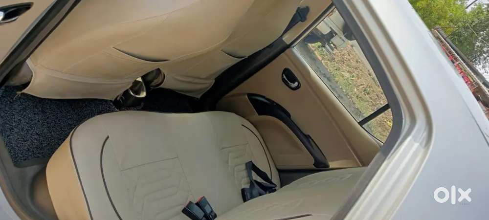 Touch Screen Player Reverse Camera Well Maintained Car