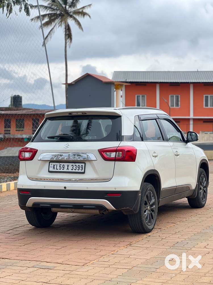 Maruti Suzuki Brezza 1.5 Zxi Smart Hybrid, 2021, Petrol