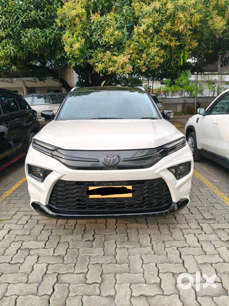 Toyota Urban Cruiser Hyryder 2025 Strong Hybrid V (top Model)dual Tone