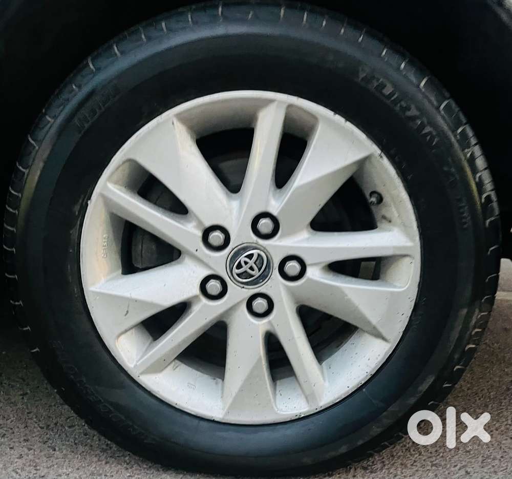 Toyota Innova Crysta 2.4 G Mt, 2017, Diesel