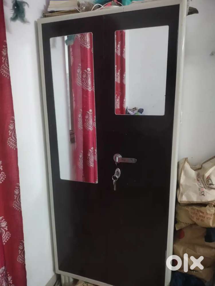 Wardrobe, wooden Bed & Study Table for Sale &ndash; Good Condition