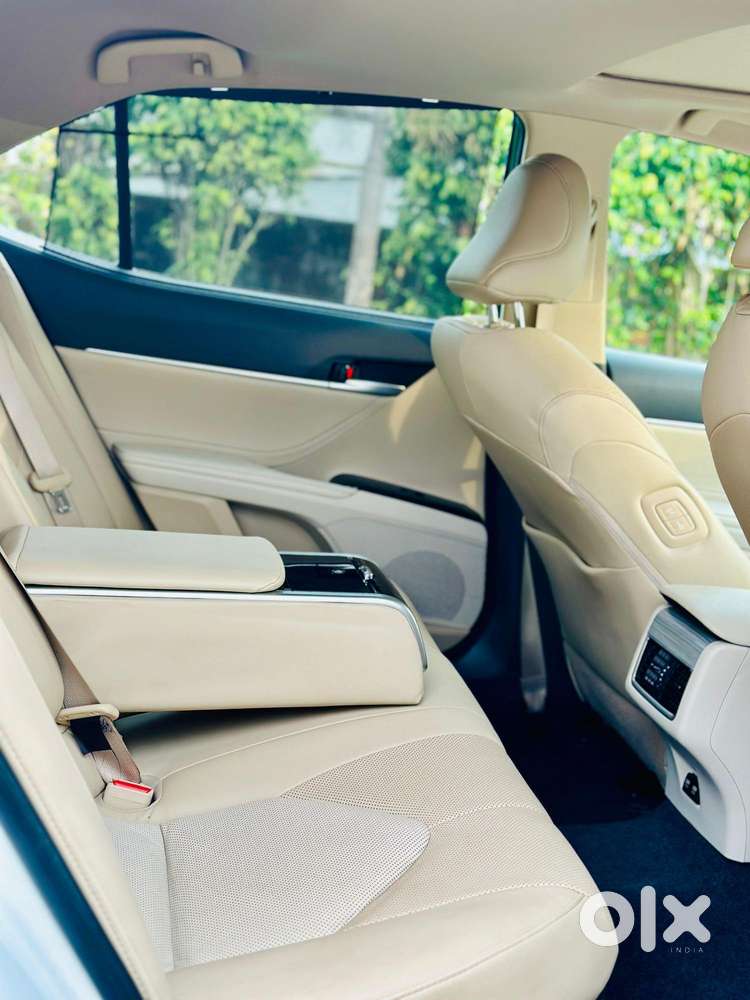 Toyota Camry Hybrid, 2019, Cng & Hybrids