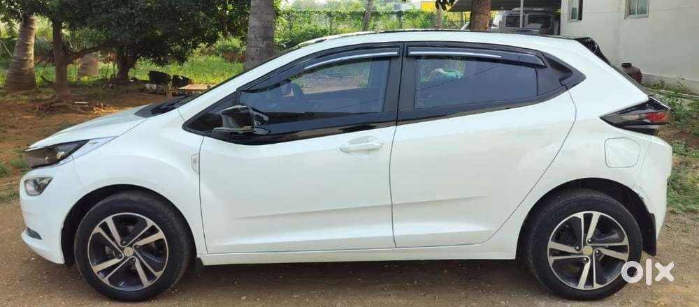 Tata Altroz Xz Plus (s), 2024, Petrol