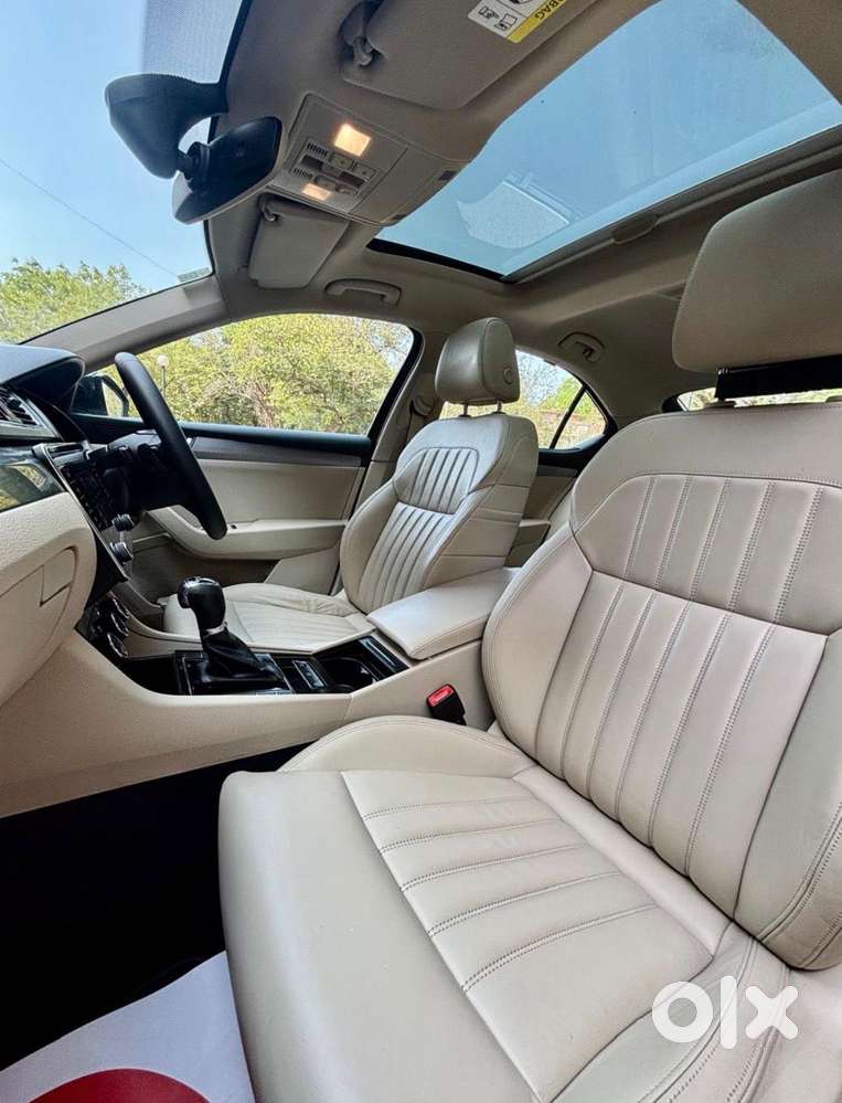 Skoda Superb Style 1.8 Tsi At, 2019, Petrol