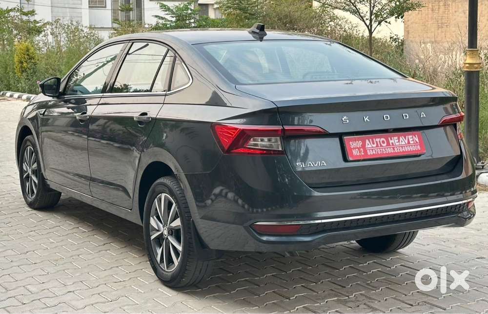 Skoda Slavia 1.0 Tsi Style At, 2023, Petrol