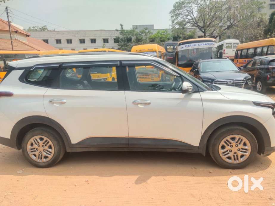 Kia Carens 1.4 Prestige 7 Str, 2023, Petrol