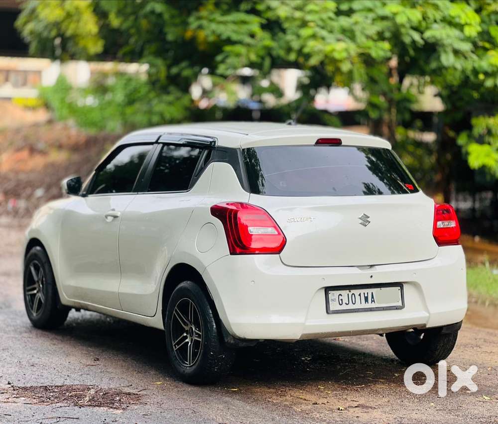 Maruti Suzuki Swift Vxi + Manual, 2021, Petrol