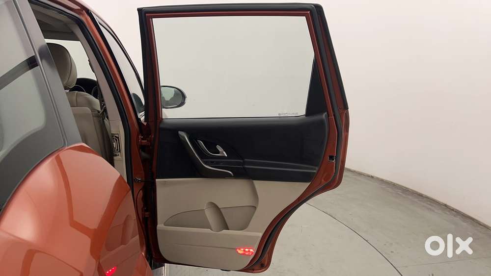 Mahindra Xuv500 W10 At, 2017, Diesel