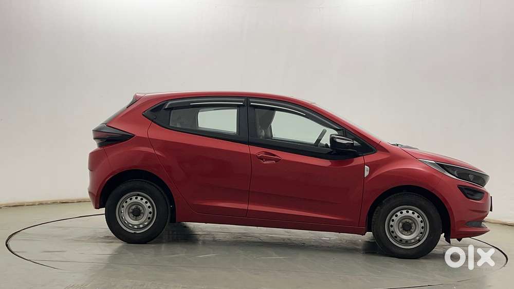 Tata Altroz 1.2 Xe, 2020, Petrol