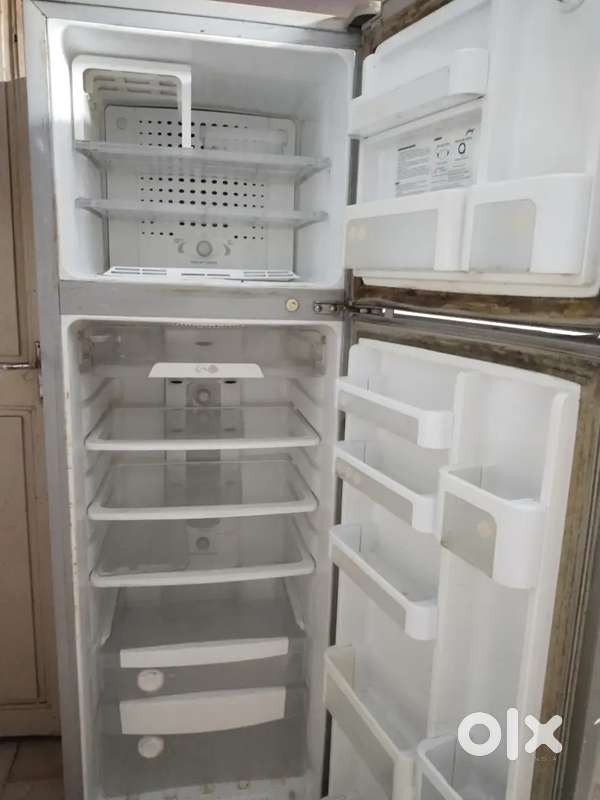 Good condition and a perfectly running fridge and double door fridge..