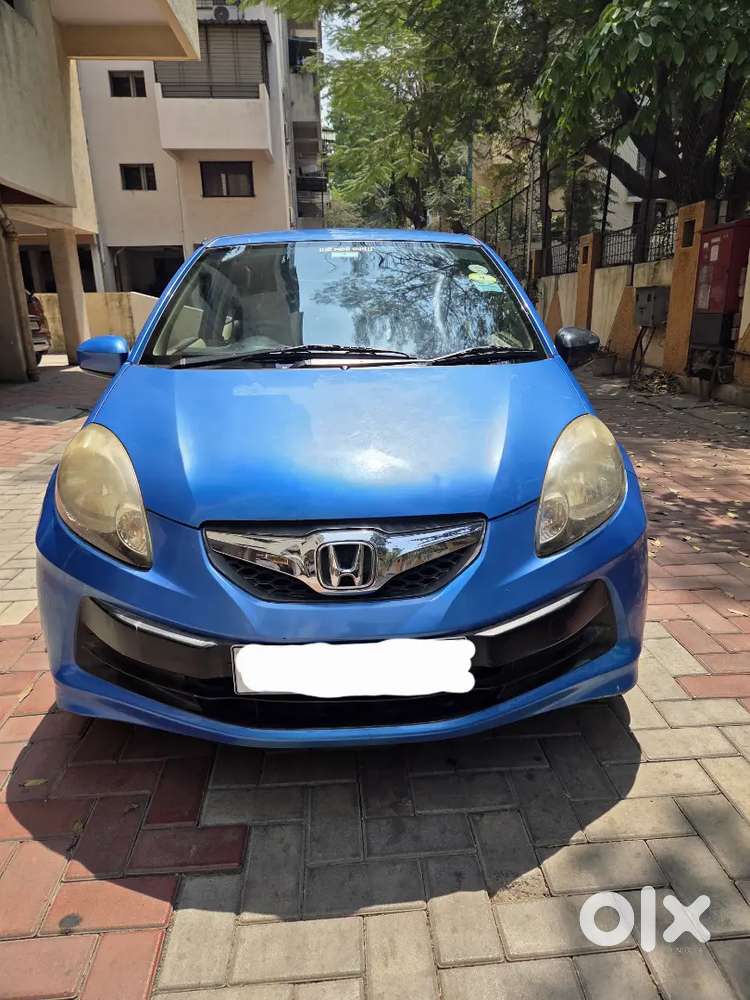 Honda Brio 2011 Petrol Well Maintained