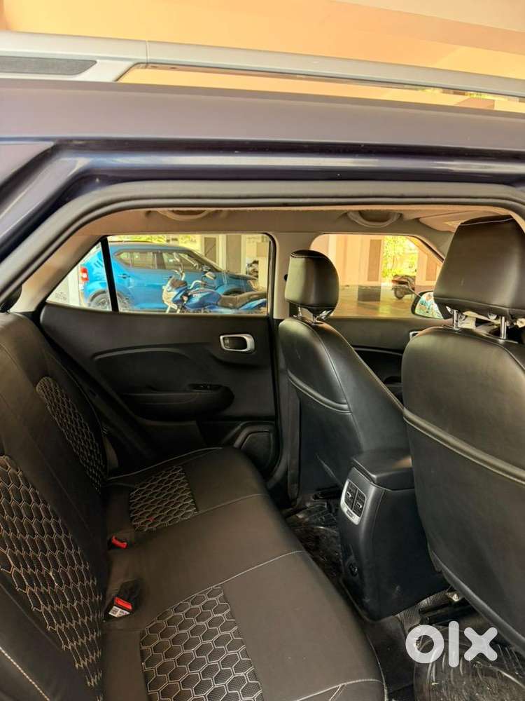 Hyundai Venue 2021 Petrol Well Maintained