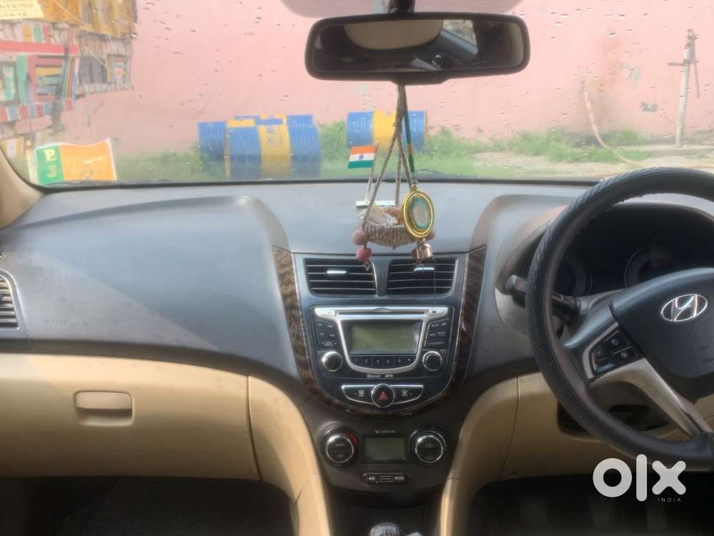 Hyundai Fluidic Verna 2012