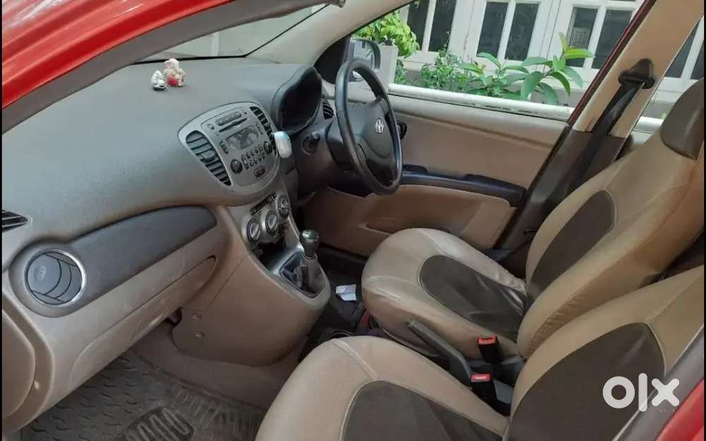 Hyundai I10 Sportz 2012 1st Owner Servicing Done At Trident Showroom