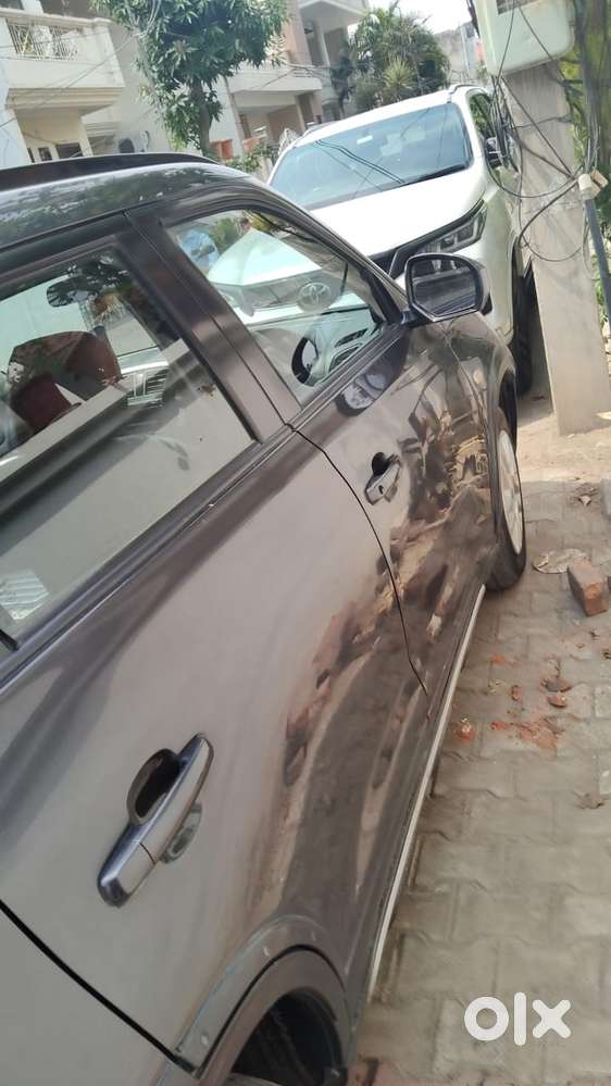 Vitara Brezza,2018, Amt