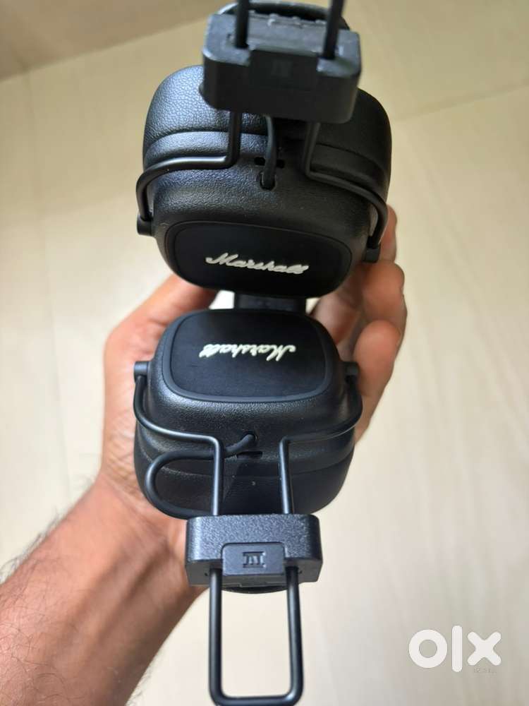 Marshall Major IV headphones