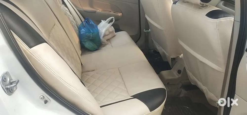 Maruti Suzuki Swift Dzire 2015 Diesel 124205 Km Driven