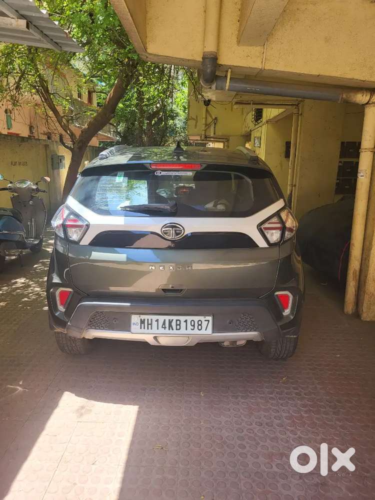 Nexon Petrol Amt With Sunroof 2022 Modle