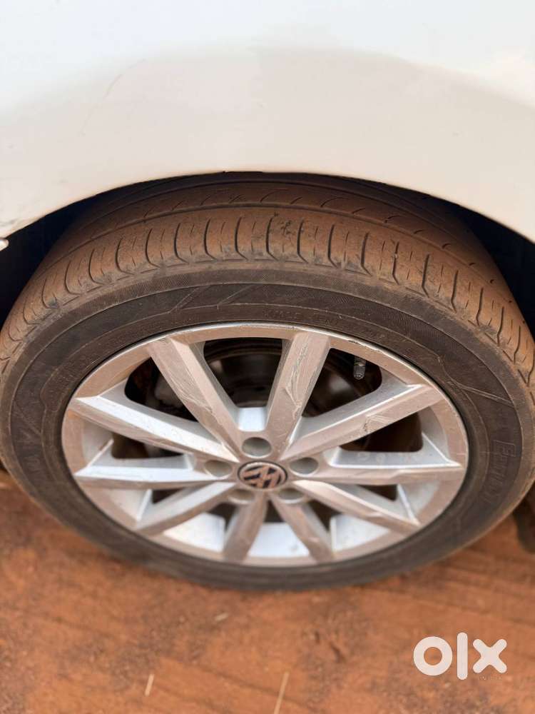 Volkswagen Vento 1.2 Tsi Highline Plus Dsg Automatic Petrol