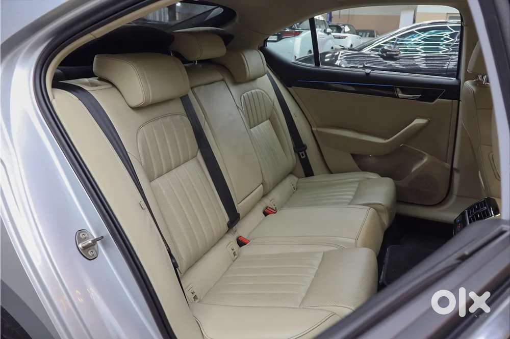 Skoda Superb 2.0 L&k Tsi At, 2022, Petrol