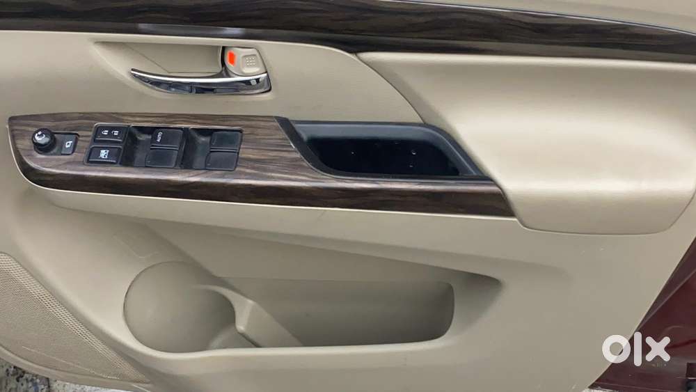 Maruti Suzuki Ertiga Zxi At Petrol, 2019, Petrol