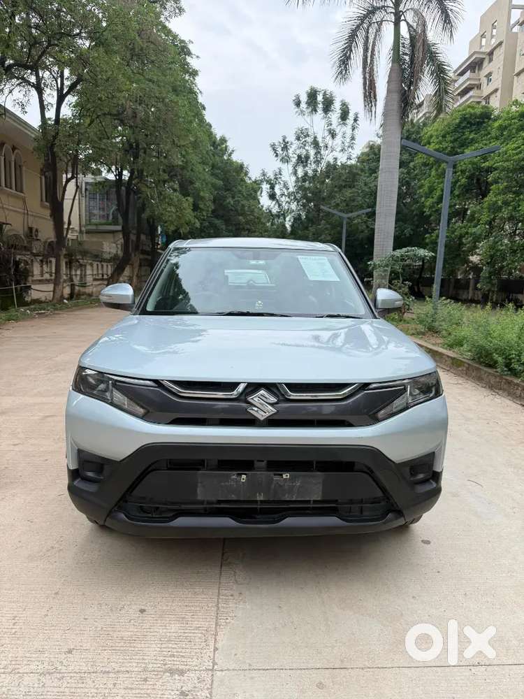 Maruti Suzuki Brezza Vxi Hybrid 2024
