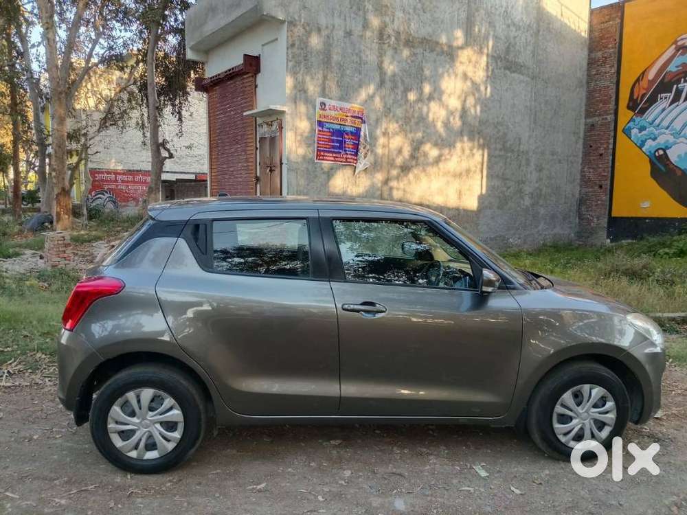 Maruti Suzuki Swift Vxi + Manual, 2022, Petrol