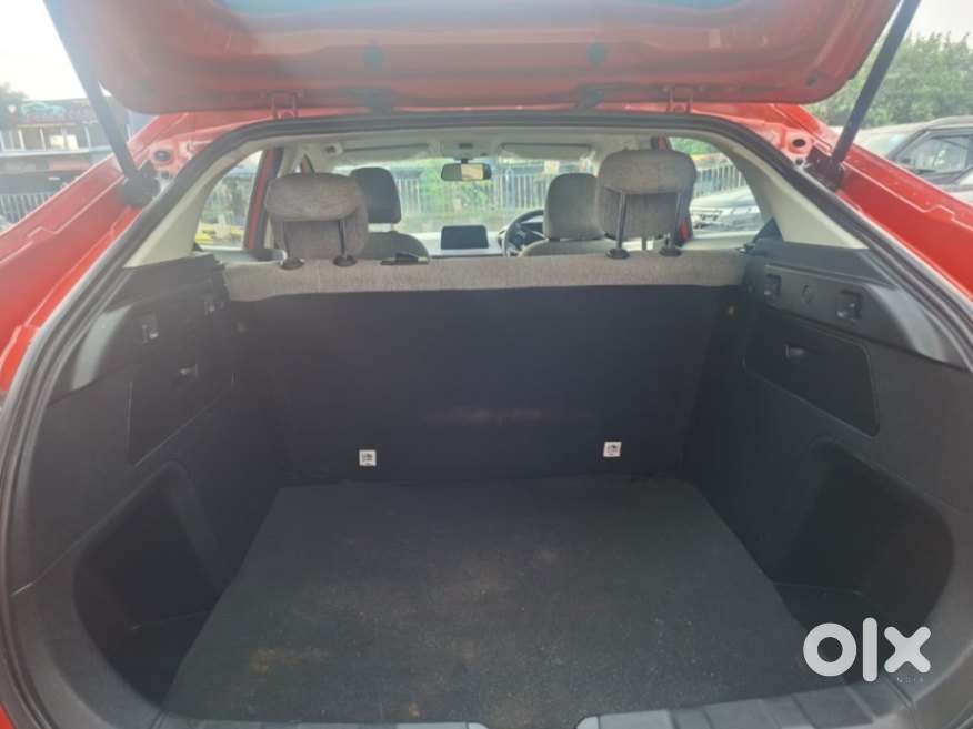 Tata Curvv Pure Plus S 1.2 Revotron Petrol 6mt, 2025, Petrol