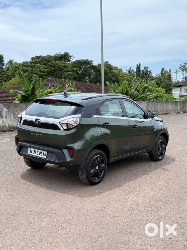 Tata Nexon 1.2 Revotron Xma Amt (s), 2022, Petrol