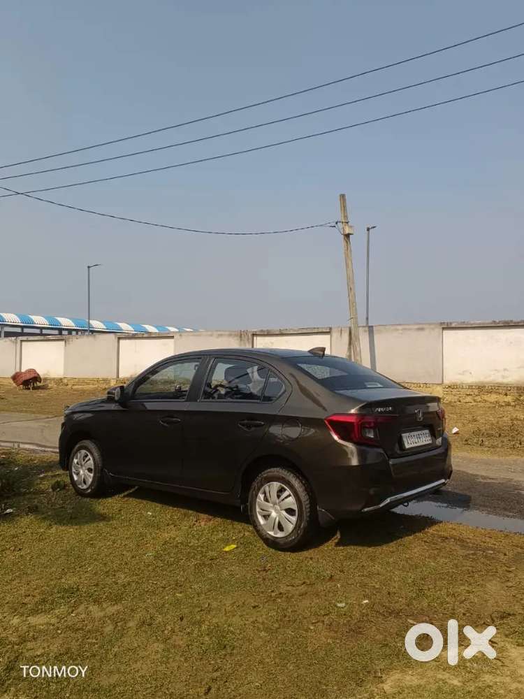 Honda Amaze 2nd Gen 2025 Petrol 6000 Km Driven