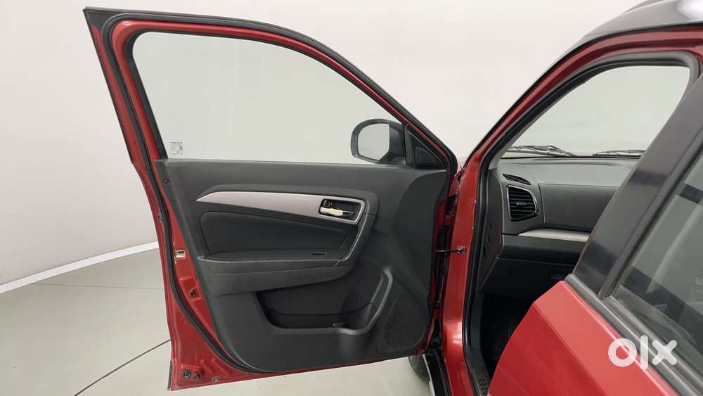 Maruti Suzuki Vitara Brezza Zdi+ Dual Tone Mt, 2016, Diesel