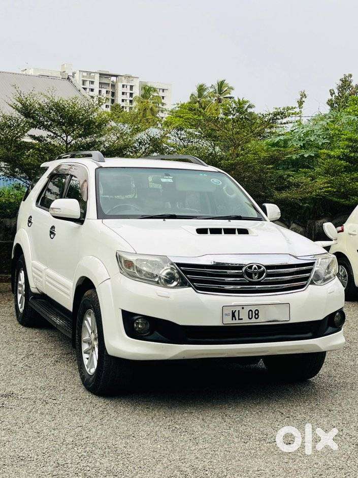 Toyota Fortuner 4x2 At, 2012, Diesel