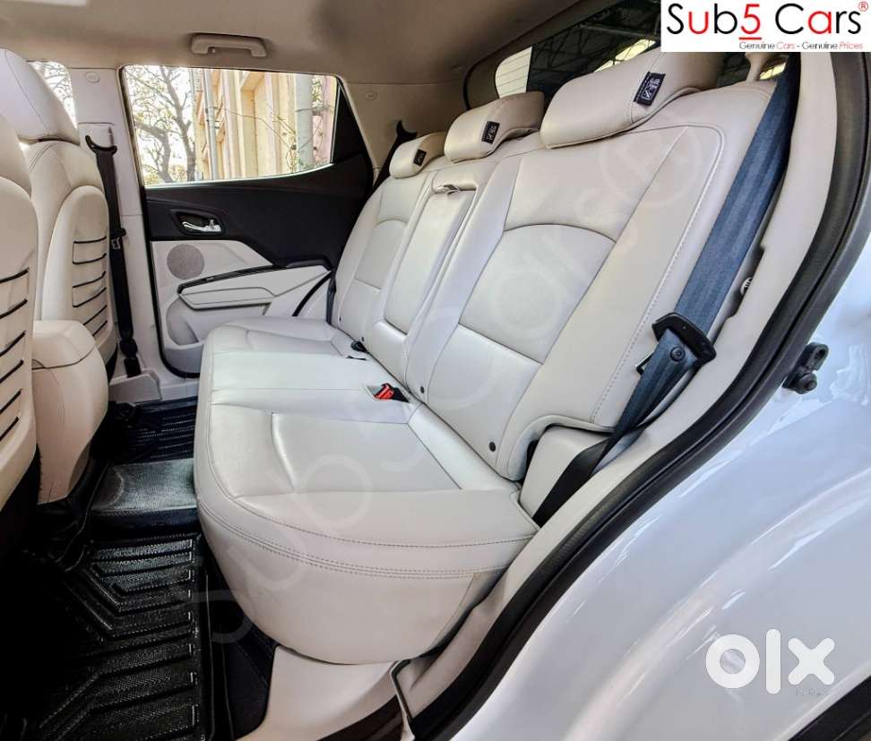 Mahindra Xuv300 W8 Option, 2024, Petrol