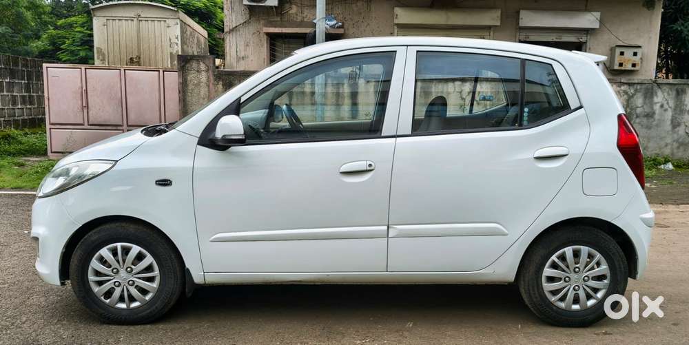 Hyundai I10 Sportz, 2013, Petrol