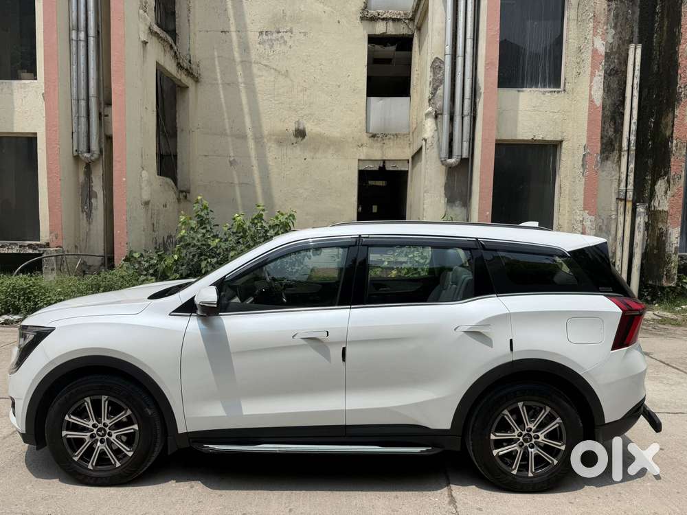 Mahindra Xuv700 2.0 Ax 7 Petrol At Luxury Pack Str, 2025, Petrol