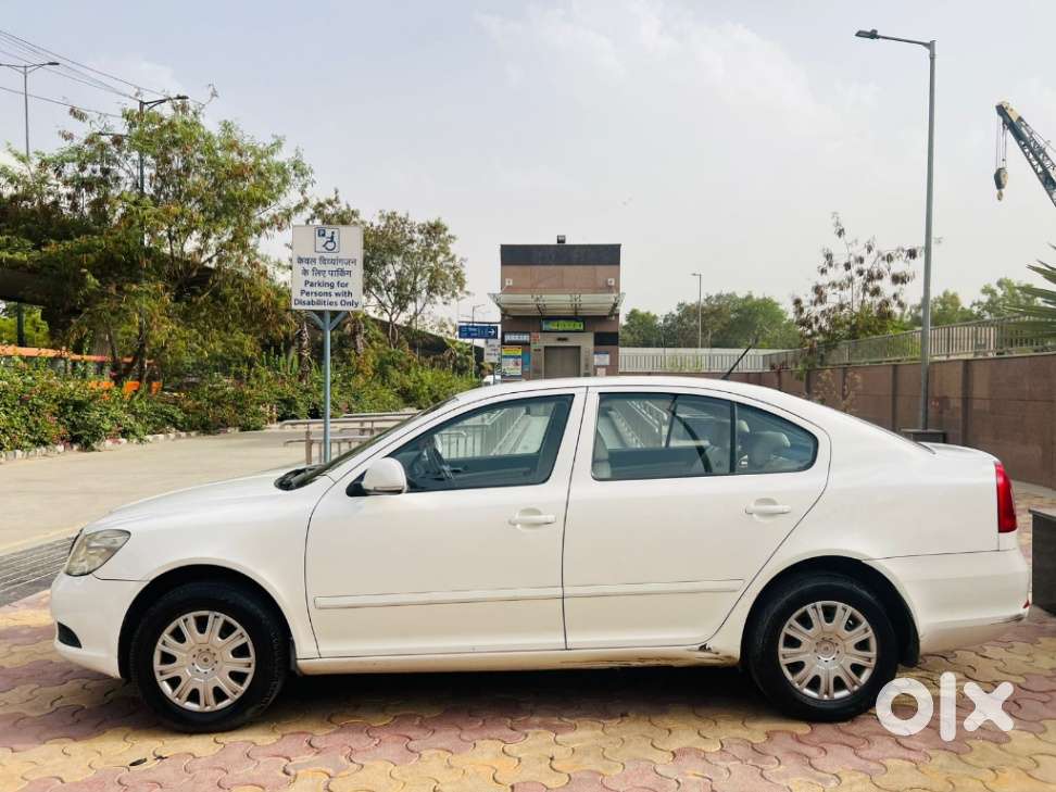 Skoda Laura Tsi Ambition At, 2012, Petrol