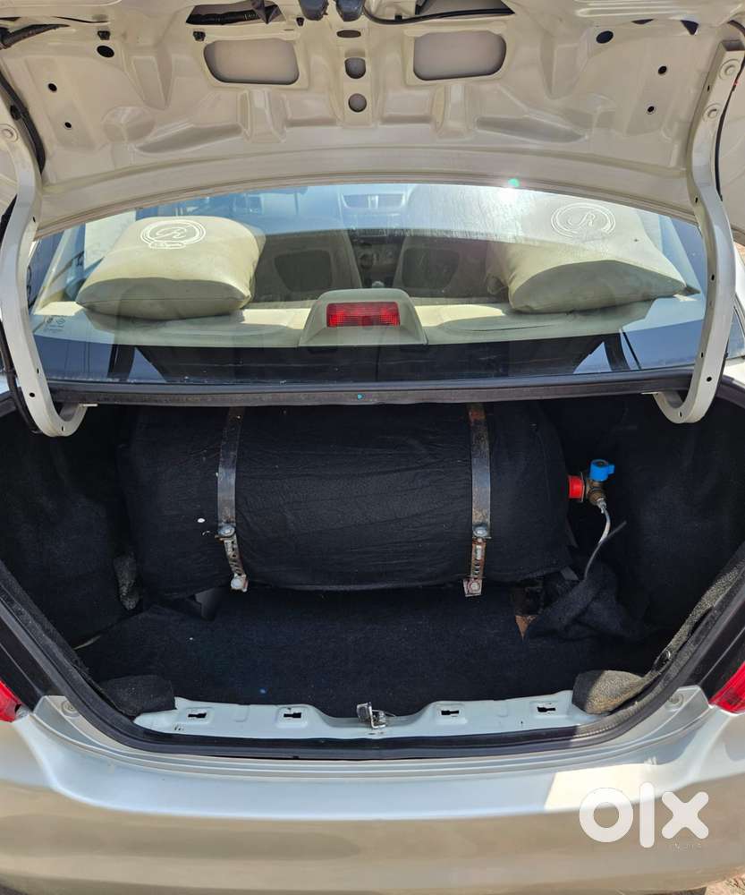 Maruti Suzuki Swift Dzire Vxi(o) Mt, 2016, Cng & Hybrids
