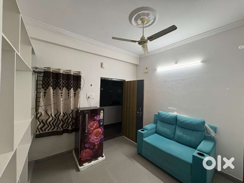 1bhk fully furnished flat