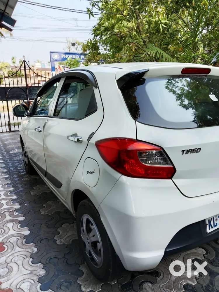 Tata Tiago Revotron 2018 Car