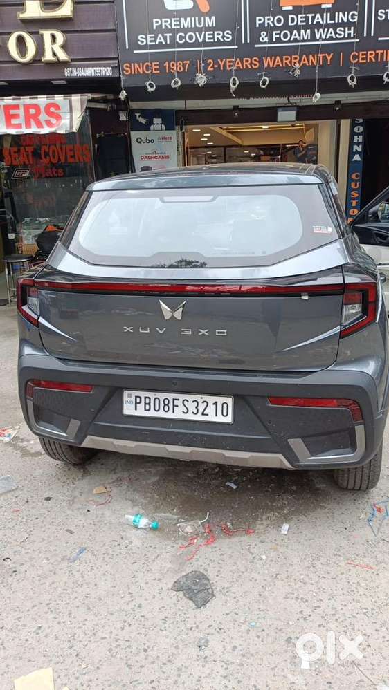 Mahindra Xuv 3xo 2025 Petrol Well Maintained
