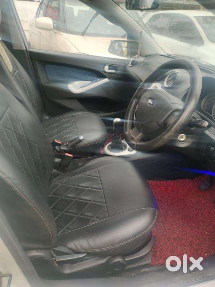 Ford Figo, 2015, Petrol