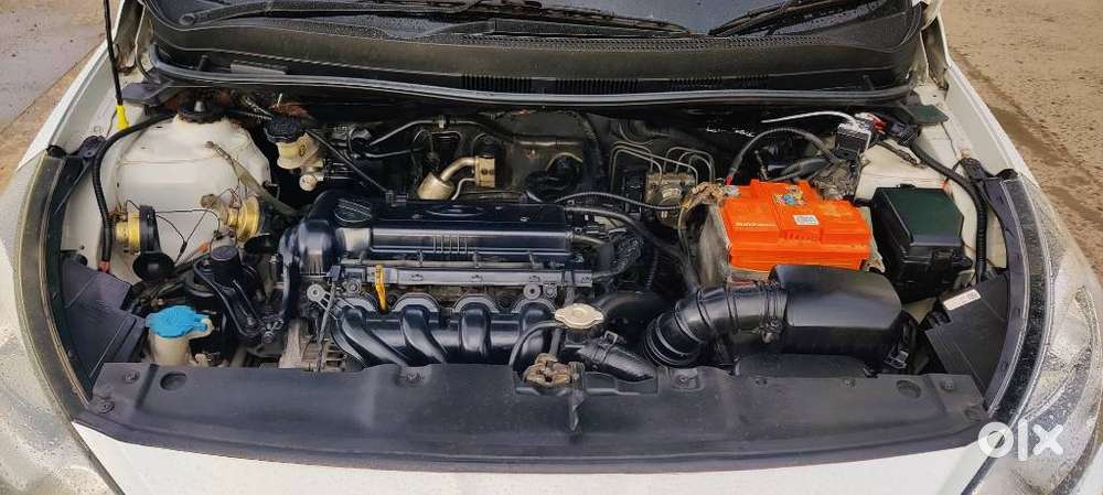 Hyundai Verna Fluidic 1.6 Vtvt Sx Opt, 2012, Petrol