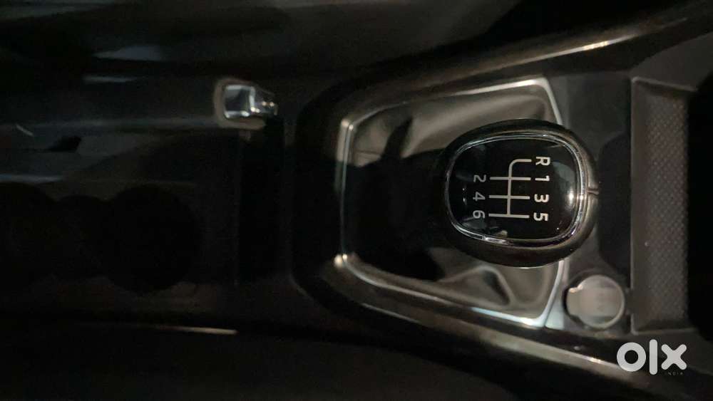 Skoda Kushaq 1.0 Tsi Style, 2023, Petrol