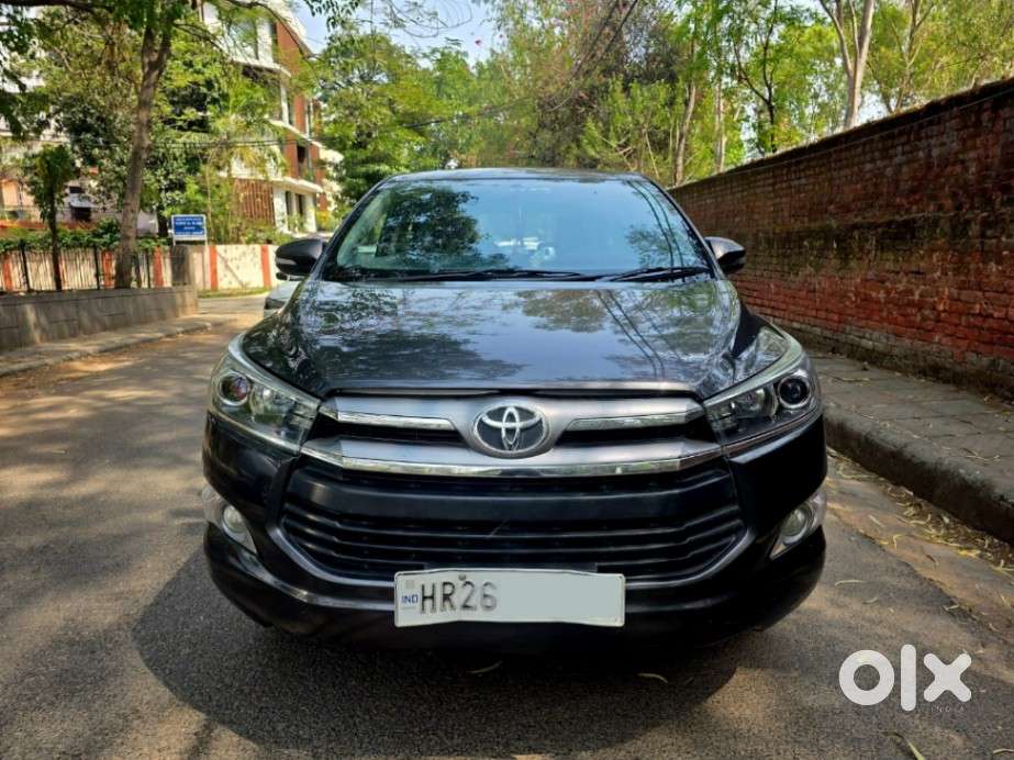 Toyota Innova Crysta 2.4 V 7 Str, 2016, Diesel