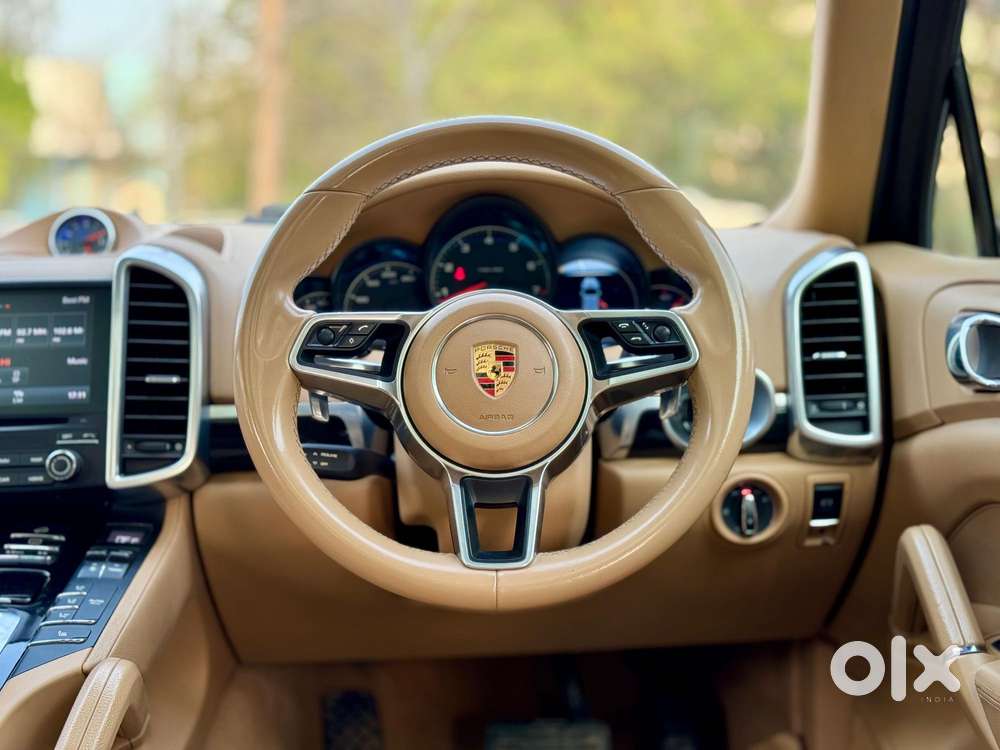 Porsche Cayenne Platinum Edition, 2018, Petrol