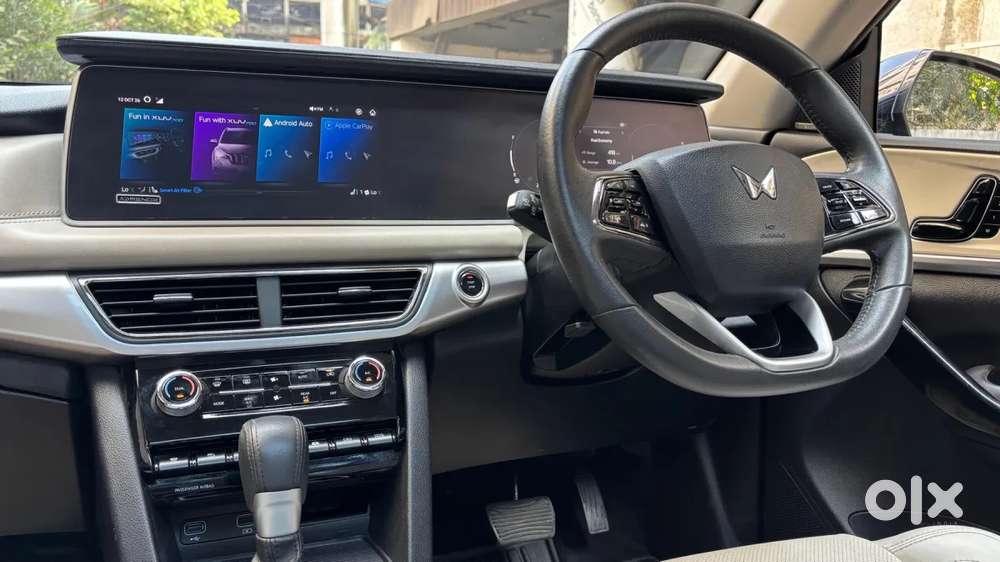 Mahindra Xuv700 2.2 Ax 7 Diesel At Luxury Pack Str, 2025, Diesel
