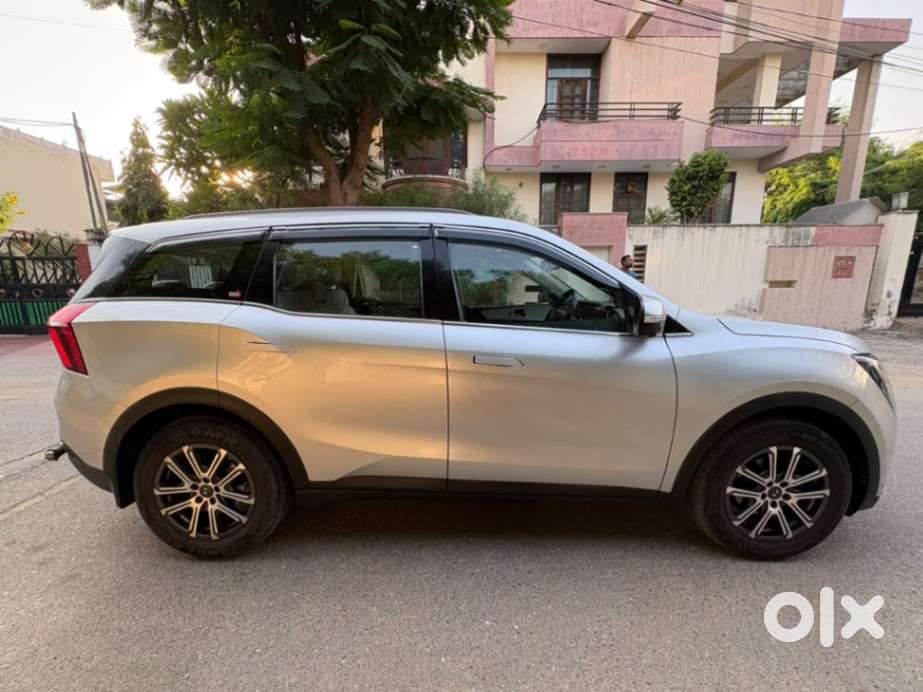Mahindra Xuv700 2.2 Ax 7 Diesel Mt Luxury Pack Str, 2023, Diesel