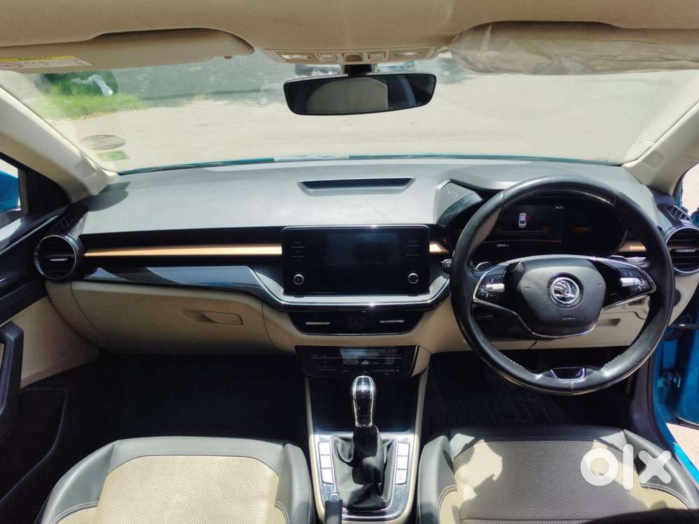 Skoda Slavia 1.0 Tsi Style At, 2022, Petrol