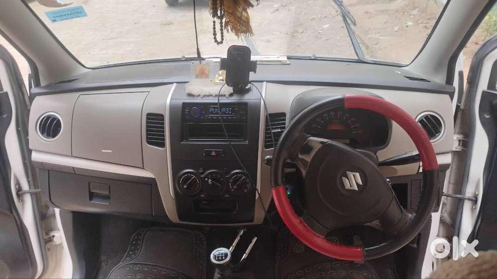 Well-maintained Maruti Wagon R Lxi Cng (2014)  Perfect Family & City