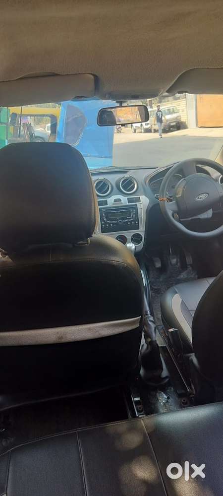 Ford Figo 2011 Petrol 70800 Km Driven